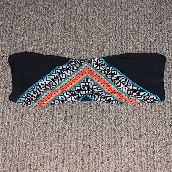 Ripcurl bikini top - Picture 1 of 3